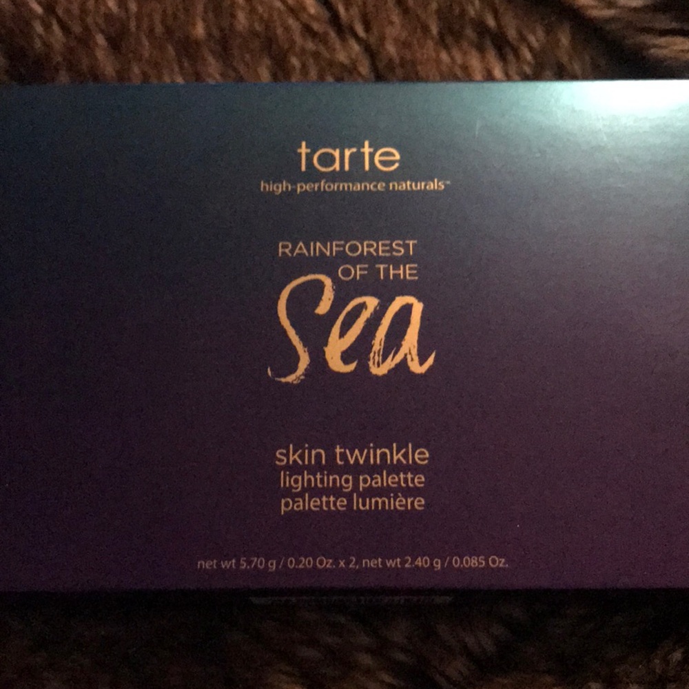 SOLD Tarte Skin Twinkle Highlighting Palette - Picture 3 of 4